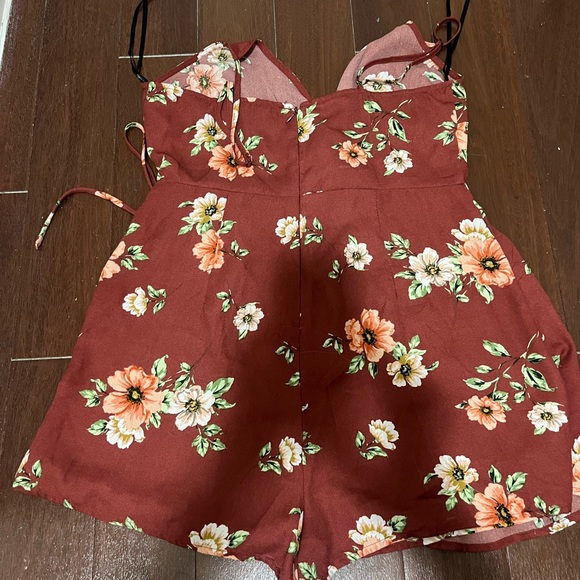 Floral romper - Picture 4 of 5